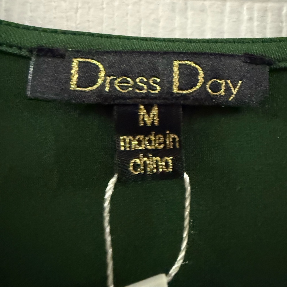 🆕 Dress Day Baltic Born Solana Ruched Dress In Hunter Green Size Medium - Picture 4 of 12